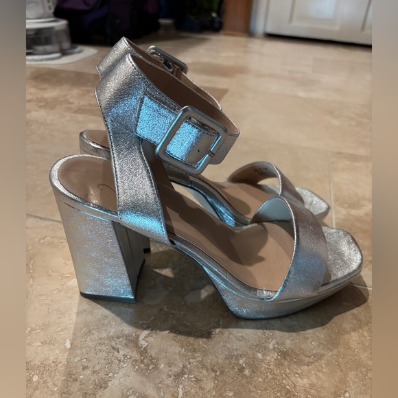 NWOB 27 EDIT NATURALIZER Jaselle Platform- Metallic Leather Silver, size 7.5M - Picture 4 of 15